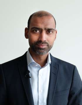 Portrait of Henrik Chetan Aspengren.